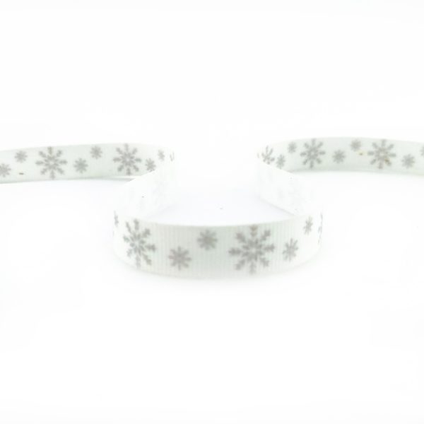 Стрічка з друком святкова сірі сніжинки 10 мм